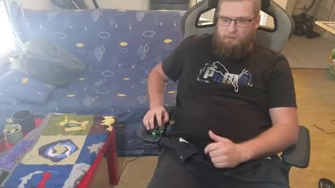Julcs online show from 21, 1, 2025