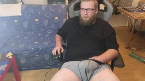 Julcs online show from 28, 1, 2025