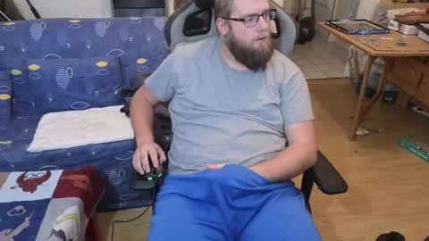 Julcs online show from 7, 2, 2025