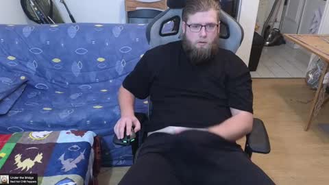 Julcs online show from 17, 2, 2025