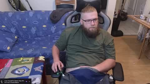 Julcs online show from 7, 3, 2025