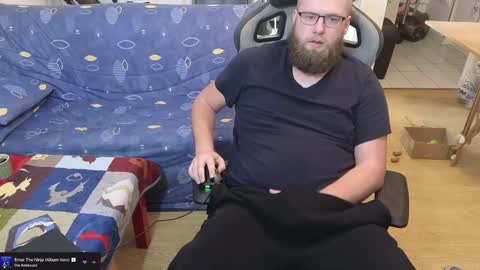 Julcs online show from 12, 3, 2025