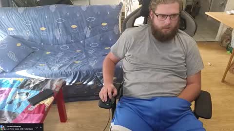 Julcs online show from 21, 10, 2025