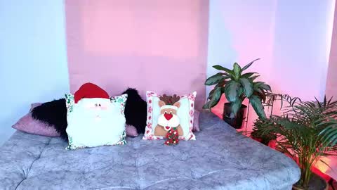 Jules and Gia online show from 2, 12, 2025