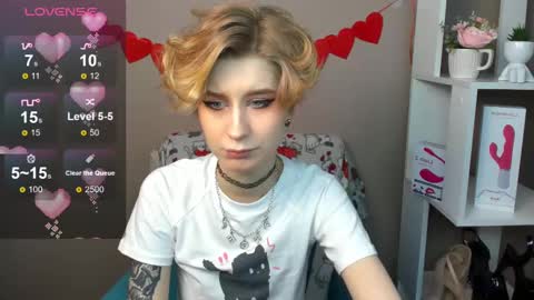 Snapshot of julescrown chatting on 17, 2, 2025 Jules online show from 17, 2, 2025