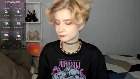 Snapshot of julescrown chatting on 24, 9, 2025 Jules online show from 24, 9, 2025