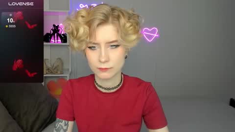 Snapshot of julescrown chatting on 5, 10, 2025 Jules online show from 5, 10, 2025