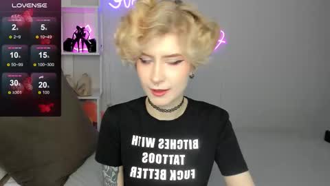 Snapshot of julescrown chatting on 6, 10, 2025 Jules online show from 6, 10, 2025