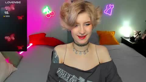 Snapshot of julescrown chatting on 11, 10, 2025 Jules online show from 11, 10, 2025