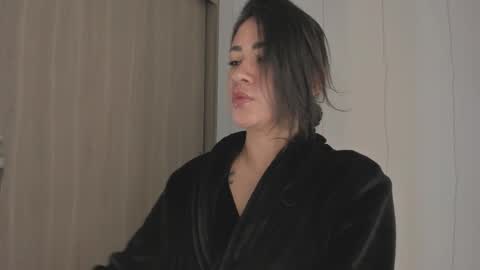 Juli Modelo Independiente online show from 24, 11, 2025