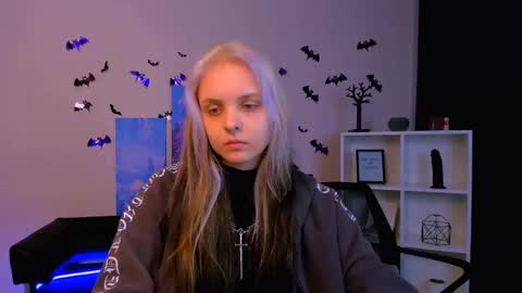 Julia  online show from 2, 12, 2024