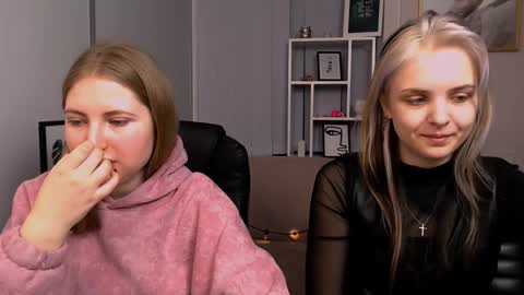 Julia  online show from 5, 12, 2024