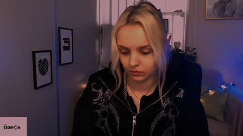 Julia  online show from 8, 1, 2025