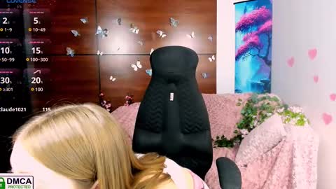 Julia  online show from 22, 2, 2025