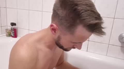 julia_official online show from 18, 10, 2025