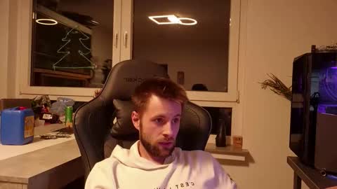 julia_official online show from 3, 2, 2026