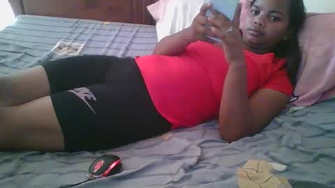 juliah02 online show from 26, 2, 2025