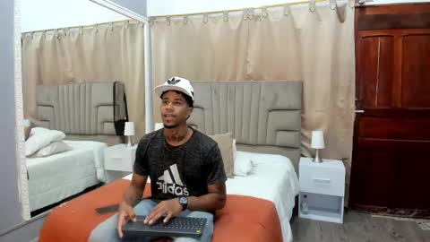 Snapshot of julian_billy chatting on 3, 1, 2025 julian billy online show from 3, 1, 2025