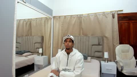 Snapshot of julian_billy chatting on 19, 1, 2025 julian billy online show from 19, 1, 2025