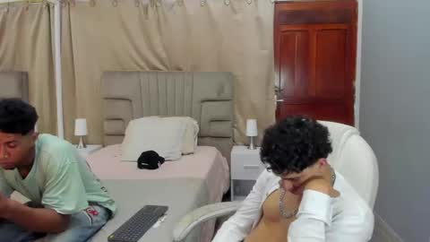 Snapshot of julian_billy chatting on 25, 2, 2025 julian billy online show from 25, 2, 2025