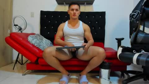 julian_wallace online show from 26, 2, 2025