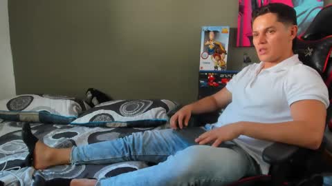 Snapshot of julian_wallace1 chatting on 22, 5, 2026 julian_wallace1 online show from 22, 5, 2026