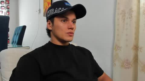 julian_wallace1 online show from 23, 6, 2026