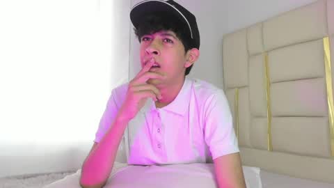 Snapshot of julian_xp chatting on 3, 6, 2026 Julian online show from 3, 6, 2026