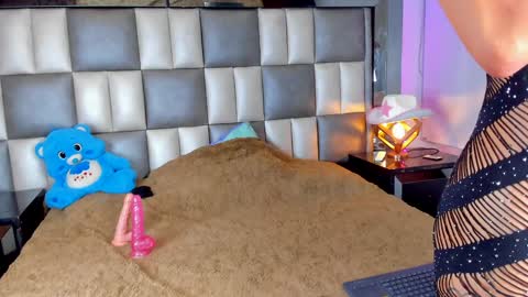 juliana_js_ online show from 25, 1, 2025