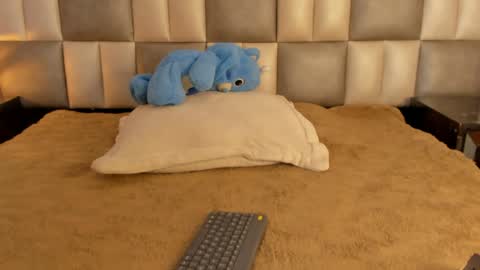 juliana_js_ online show from 30, 1, 2025