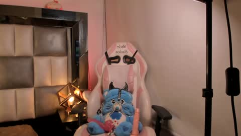 juliana_js_ online show from 7, 2, 2025