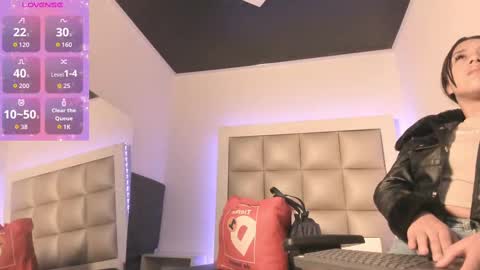 juliana_js_ online show from 15, 9, 2025