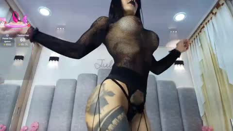 juliane_swee1 online show from 21, 5, 2026