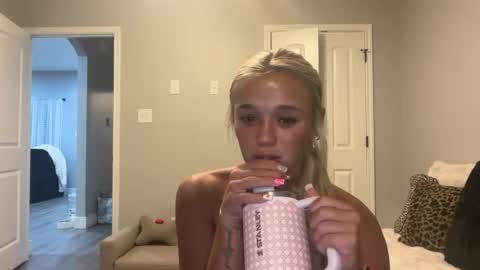 Snapshot of juliannapeyton chatting on 13, 7, 2026 Julianna Peyton online show from 13, 7, 2026