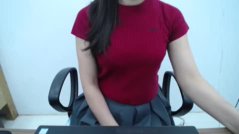 julie9x online show from 7, 11, 2025