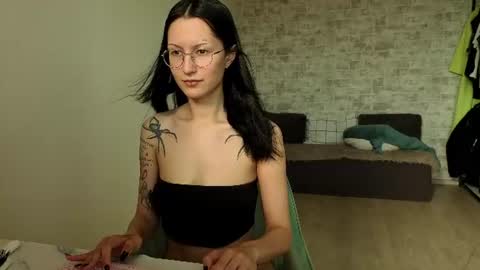 Snapshot of julie__rayls chatting on 25, 6, 2026 see u next time 1700 UTC 0 3 online show from 25, 6, 2026