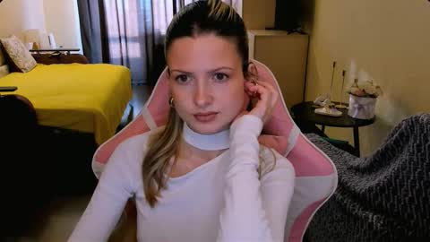 Julie online show from 6, 3, 2026