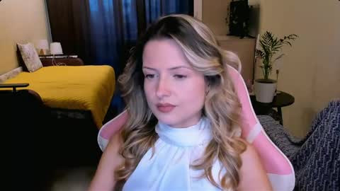 Julie online show from 28, 4, 2026