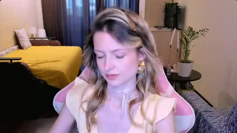 Julie online show from 12, 5, 2026