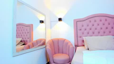 Julieehabubu online show from 19, 9, 2025