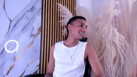 Snapshot of juliensaint_ chatting on 13, 6, 2026 Julien online show from 13, 6, 2026