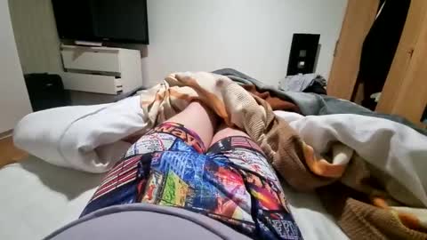 Julientoy online show from 30, 1, 2025