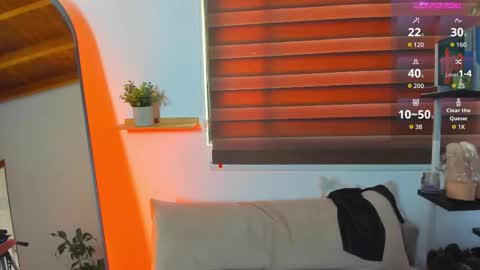 Juli online show from 1, 11, 2025