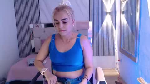 julieta__fox_ online show from 28, 2, 2026
