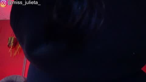 Snapshot of julieta_russell chatting on 17, 6, 2026 Julieta online show from 17, 6, 2026