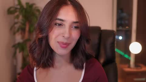 julieta_valencia online show from 10, 6, 2026