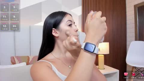 Julieta Santos online show from 4, 11, 2025