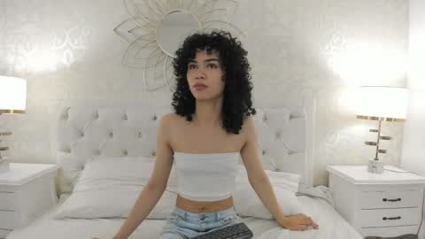 Snapshot of julietta___ chatting on 7, 4, 2026 julietta online show from 7, 4, 2026