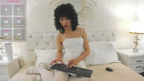 Snapshot of julietta___ chatting on 14, 5, 2026 julietta online show from 14, 5, 2026