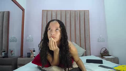 Hi guys It is a pleasure to have you here I am Julieta  online show from 27, 10, 2025